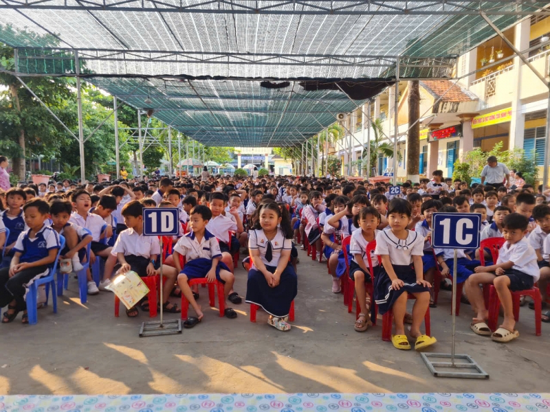 trung tam y te thi xa tan chau thuc hien truyen thong phong chong benh tat hoc duong